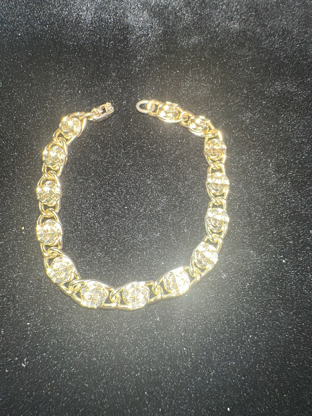 Vintage Sarah Coventry Gold-Tone Women's Chain Bracelet - Elegant Link Design - Picture 5 of 5